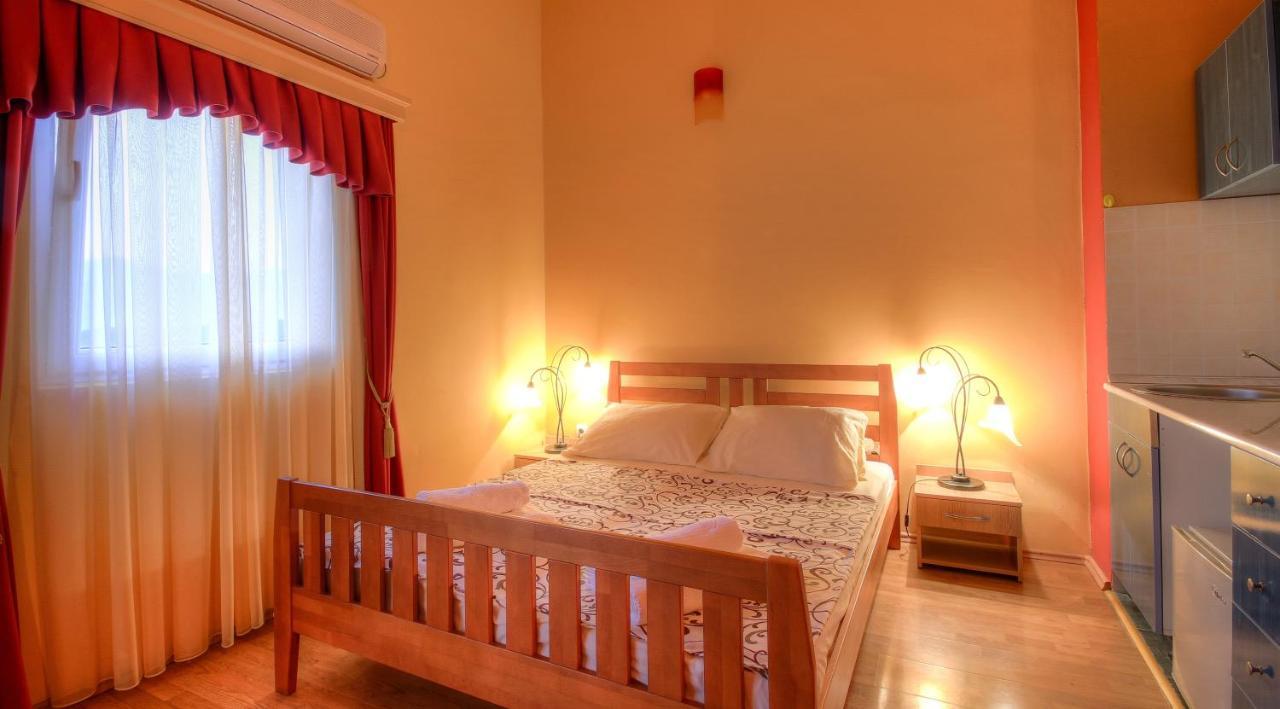 Apart Hotel Samardzic Tivat Zimmer foto